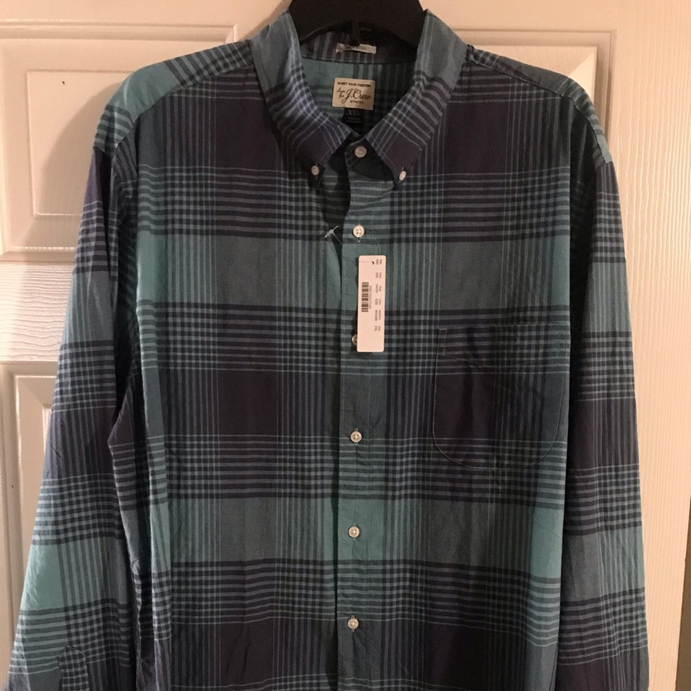 Men’s brand new J . Crew plaid button down shirt!